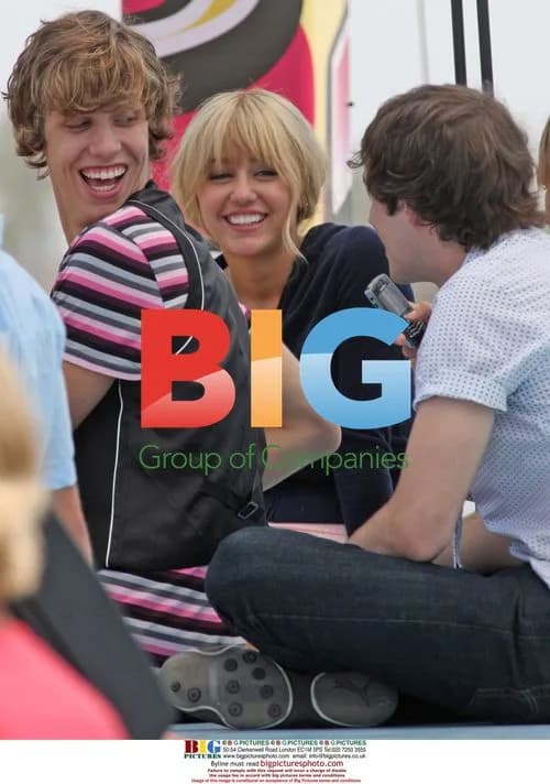 Miley Cyrus on 'Hannah Montana' set