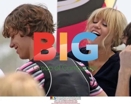 Miley Cyrus on "Hannah Montana" set