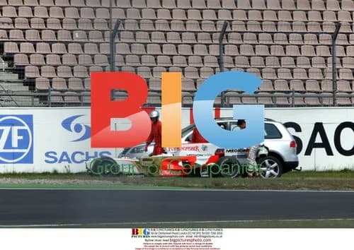 Giancarlo Fisichella crashes in practice