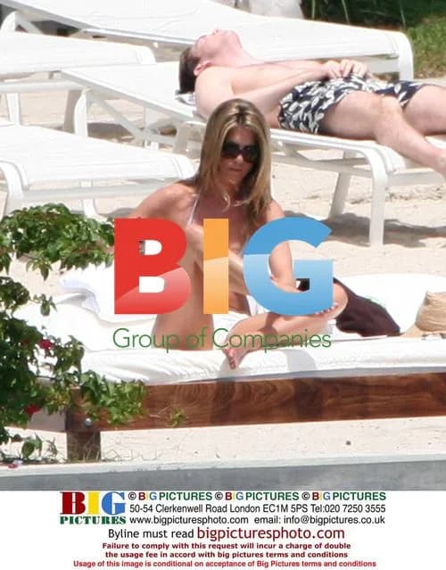 Jennifer Aniston in Miami Beach