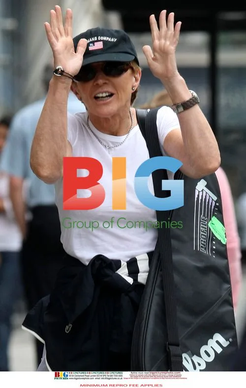 Anne Robinson leaves home for tennis lesson