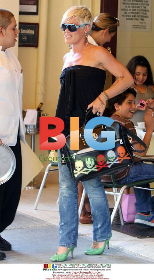 Singer Pink Grabs Lunch in SoHo