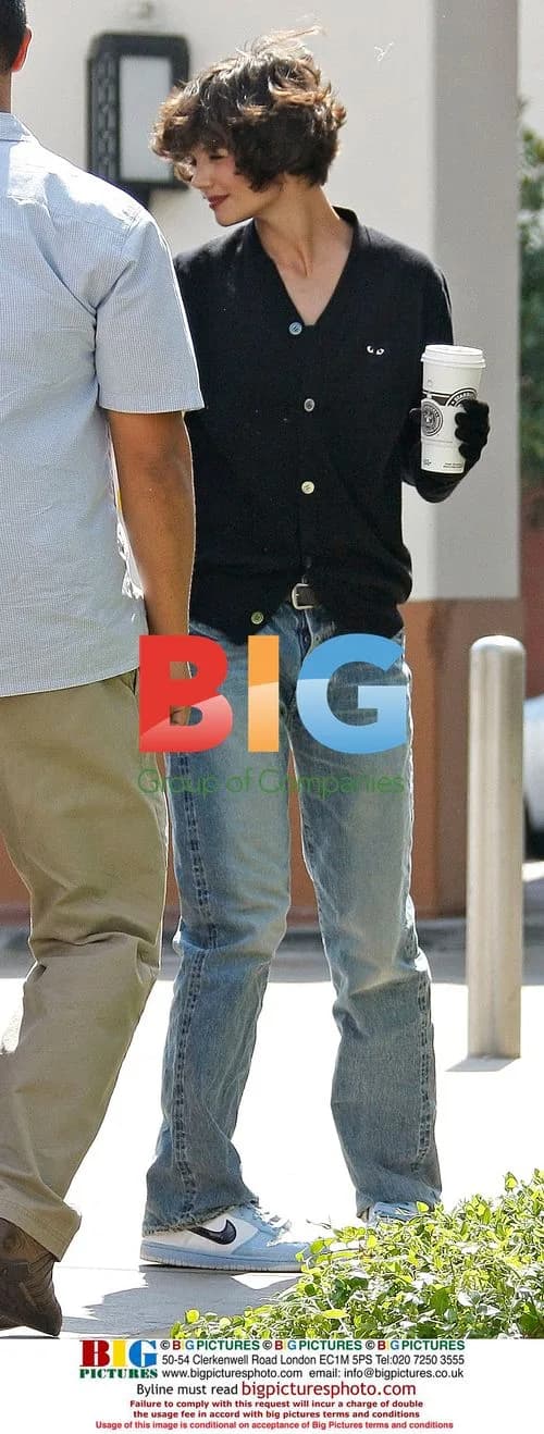 Tom Cruise visits "Eli Stone" set