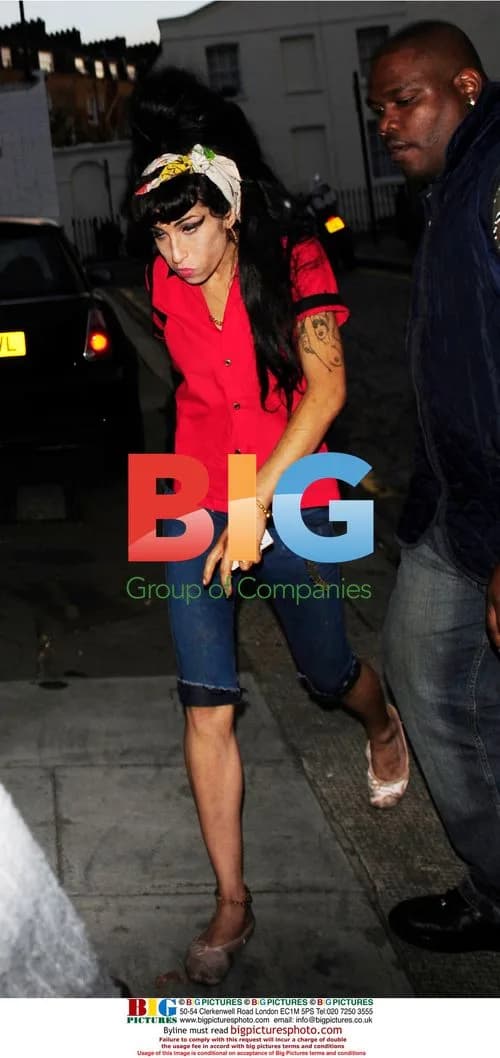 Amy Winehouse leaves The Monarch at 5:15am