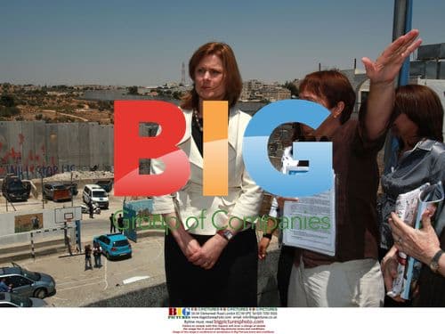 Sarah Brown visits Aida Refugee Camp