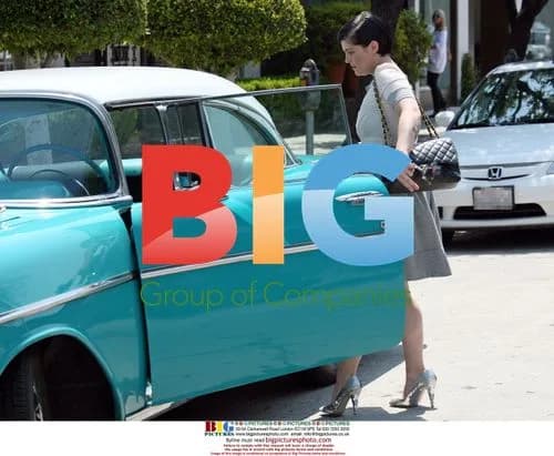 Kelly Osbourne & Luke Worrell Shop on Melrose