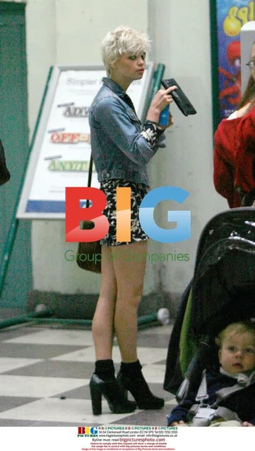 Pixie Geldof Leaves Home, Lights Up Cigarette