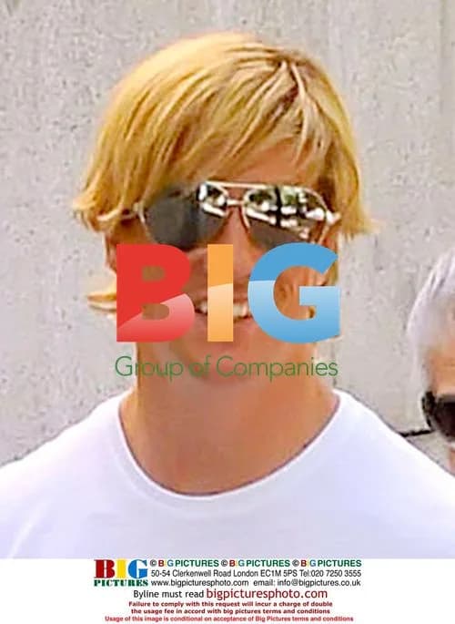 Fernando Torres shopping in Madrid
