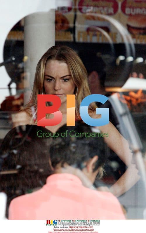 Lindsay Lohan on 'Ugly Betty' Set