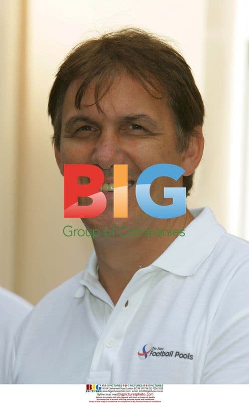 Pools pundits announce new online game