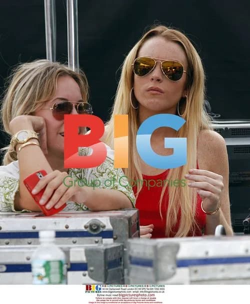 Lindsay Lohan on 'Ugly Betty' Set