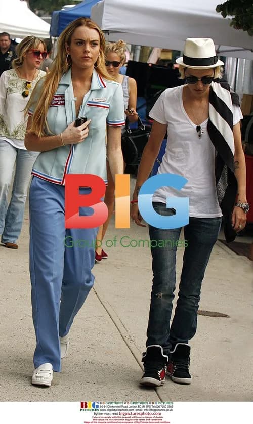 Lindsay Lohan and Samatha Ronson on Ugly Betty set