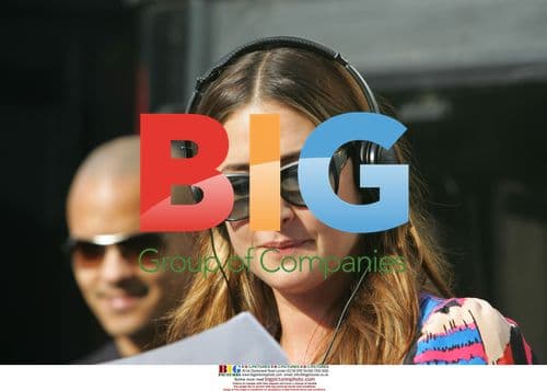 King of Shaves 'head-shave-a-thon' with Johnny Vaughn and Lisa Snowdon