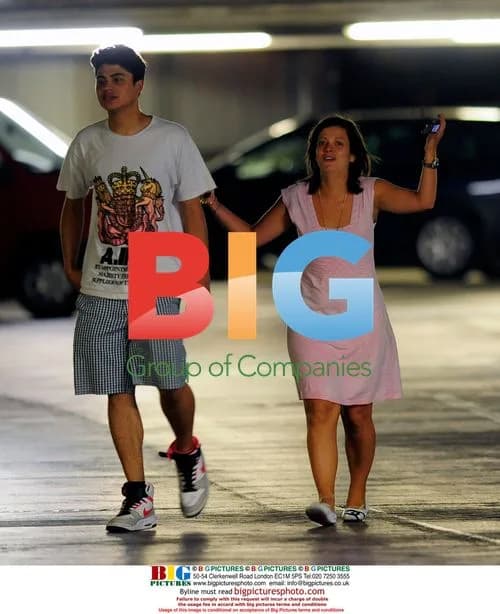 Lily Allen Leaves NCP Carpark with Friends