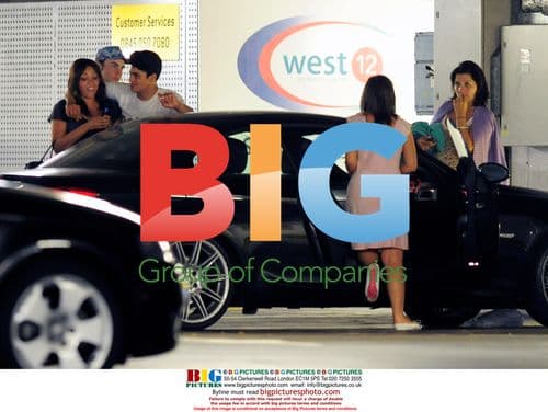 Lily Allen leaves NCP carpark with friends