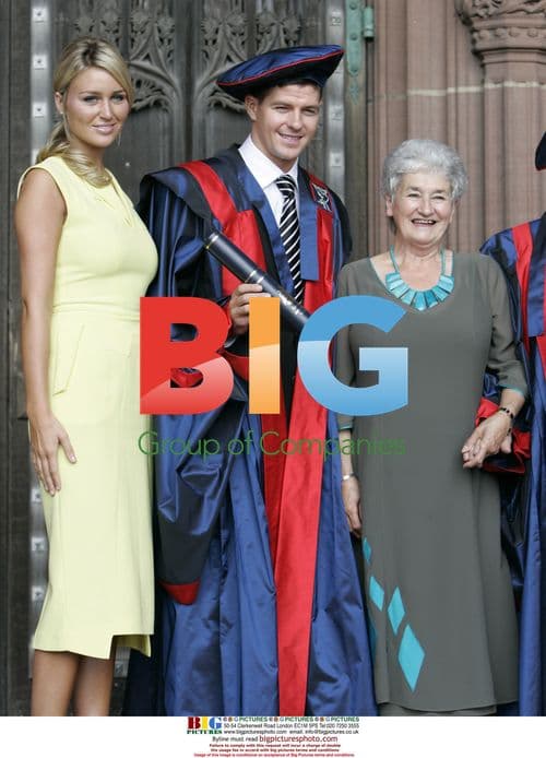Steven Gerrard receives university honorary fellowship