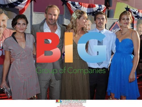 Kevin Costner family at 'Swing Vote' premiere