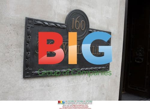 Daniel Radcliffe Lunches with Family