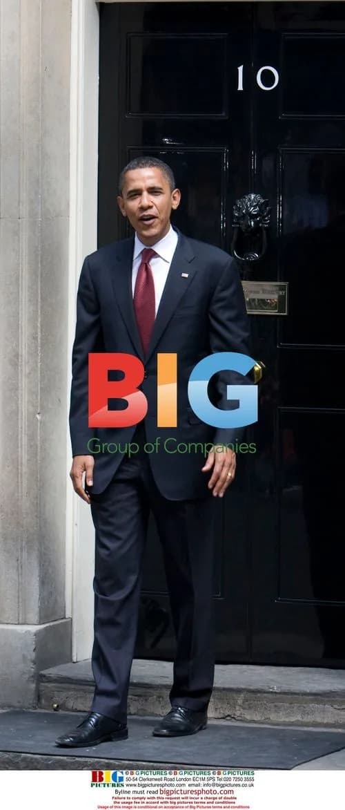 Obama leaves 10 Downing St after talks with PM Brown