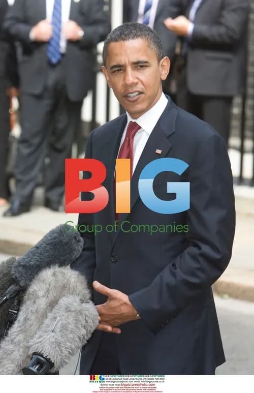 Obama leaves 10 Downing St after talks