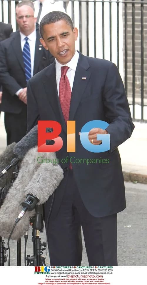 Obama leaves 10 Downing Street after talks