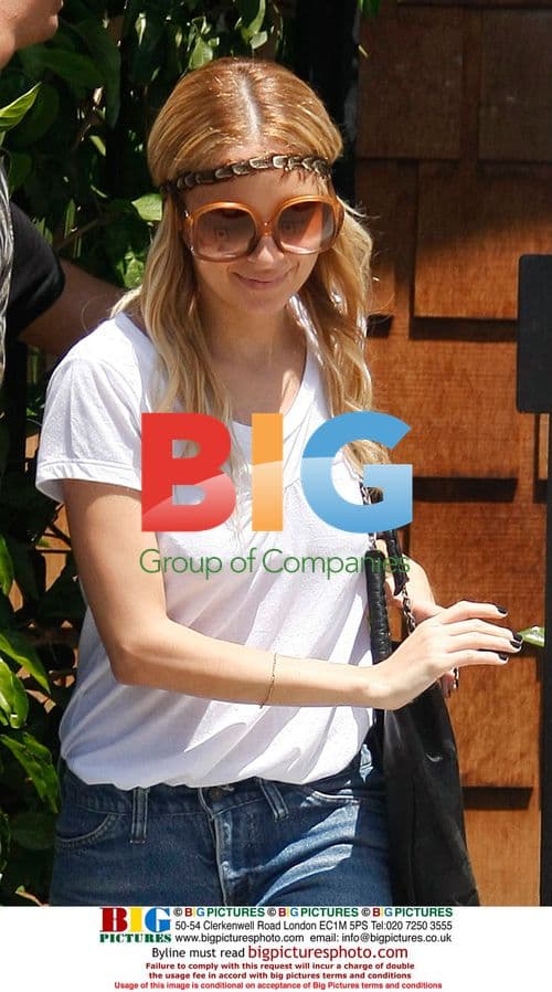 Nicole Richie visits friend in Hollywood