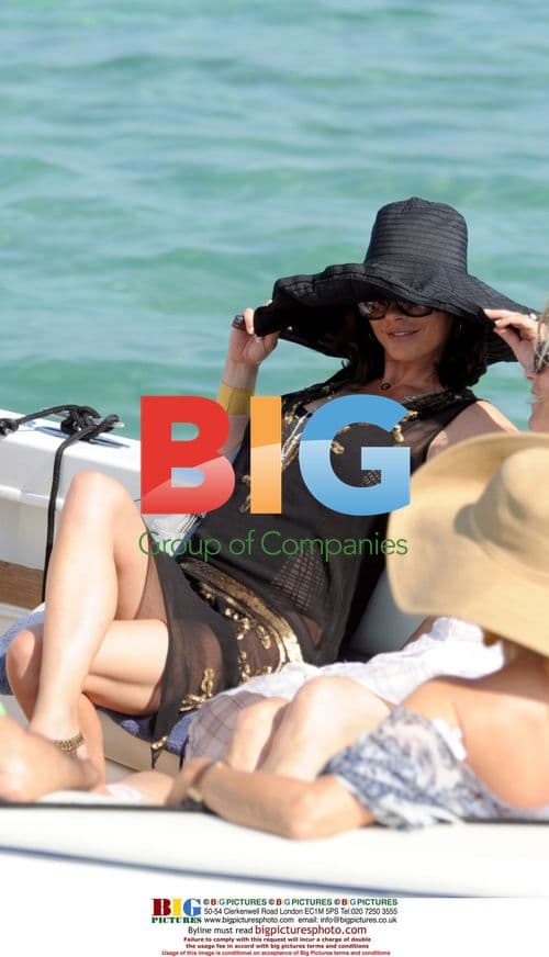 Catherine Zeta-Jones and Michael Douglas in Saint-Tropez