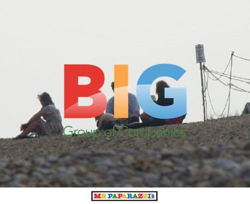 PM Gordon Brown and Family Enjoy Weather