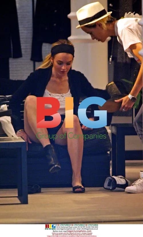 Lindsay Lohan and Samantha Ronson shop and dine