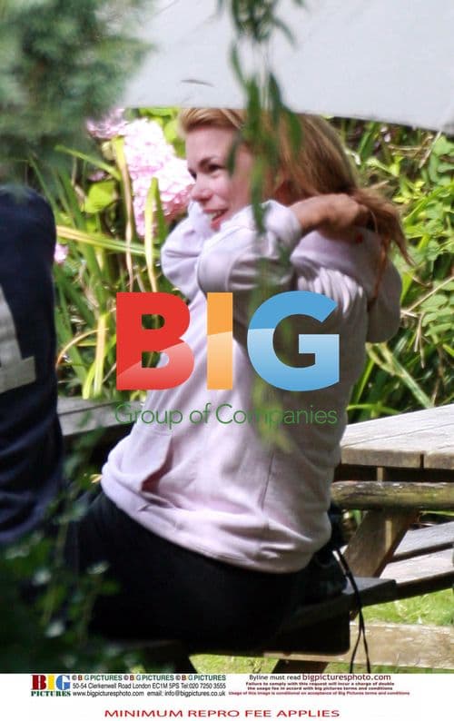 Billie Piper with Laurence Fox at pub