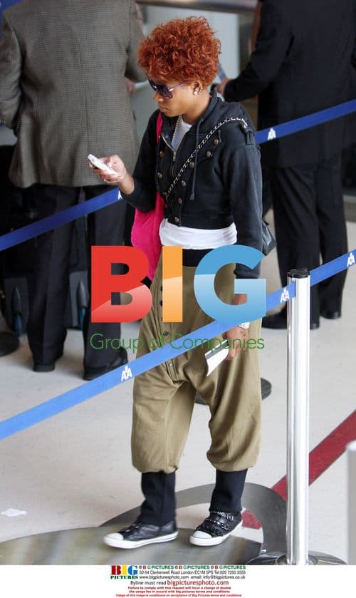 Kelis at LAX Airport