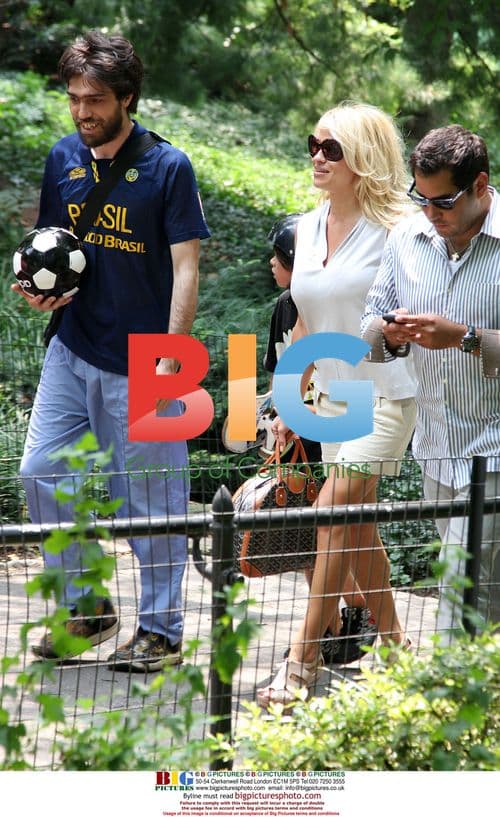 Pamela Anderson's Central Park Outing