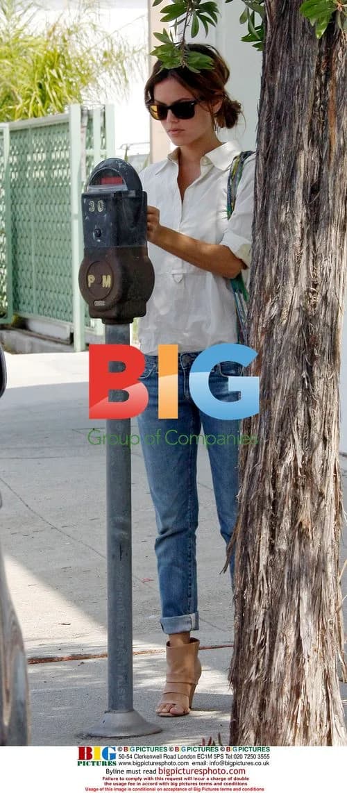 Rachel Bilson runs errands in LA