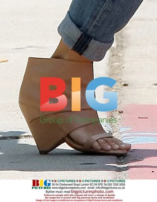 Rachel Bilson Out on Third Street