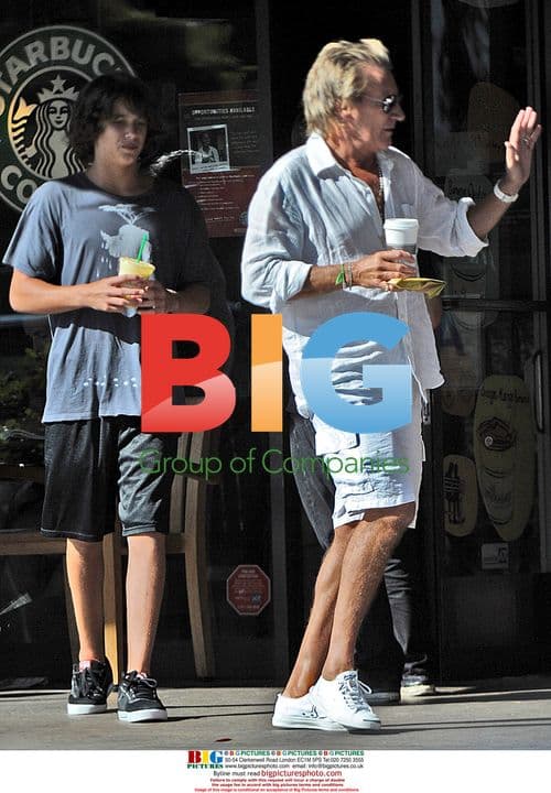 Rod Stewart and family out for coffee