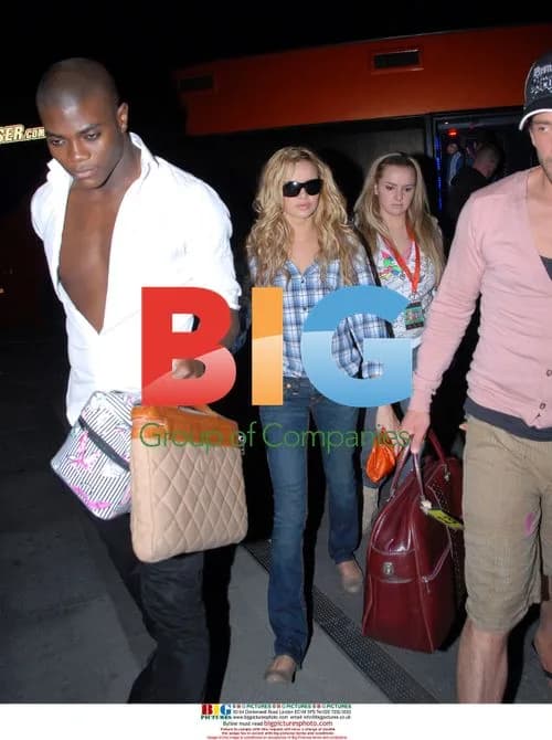 Girls Aloud Arrive at Liverpool Hotel