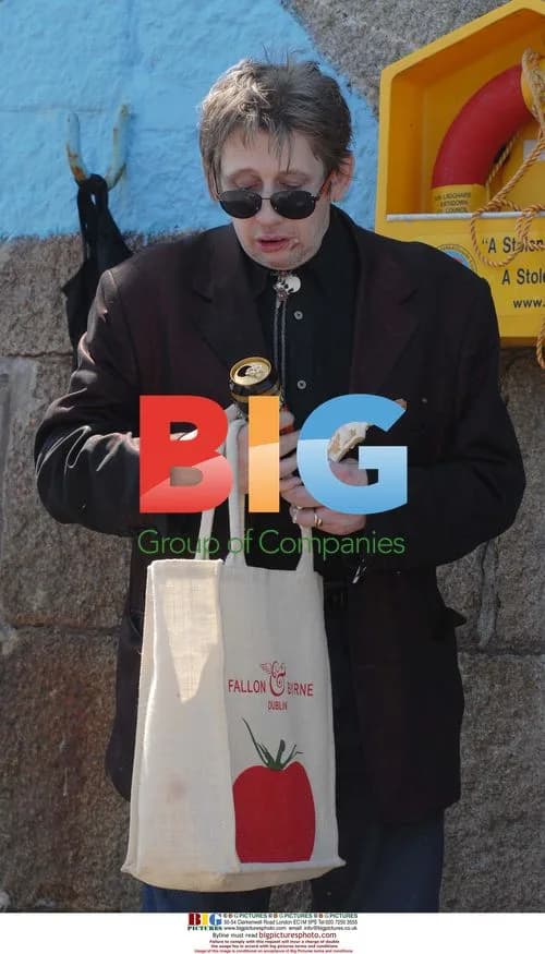 The Pogues' Shane McGowan and girlfriend at Sandycove Beach