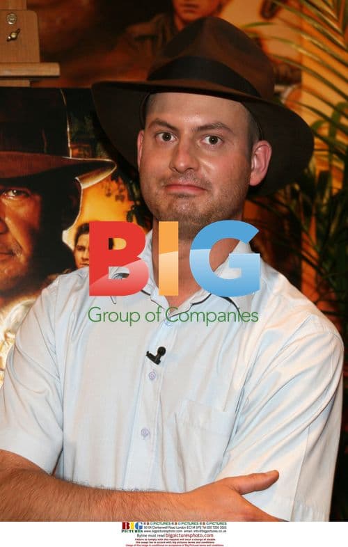 Indiana Jones fan creates replica hats