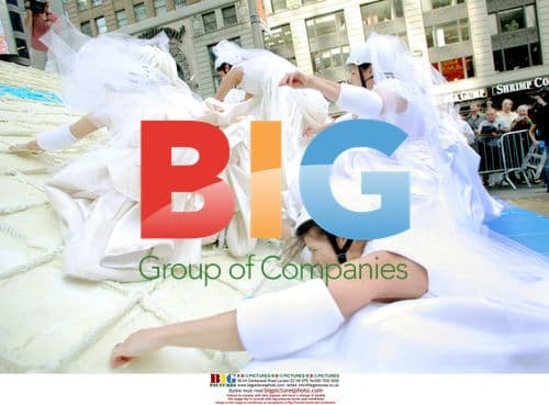 Brides Scale Icing-Coated Wall for '$25K Prize'