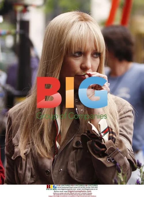 Kate Hudson on 'Bride Wars' set