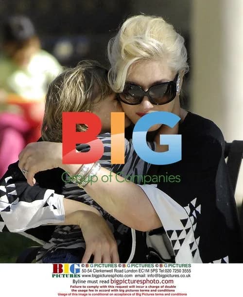 Pregnant Gwen Stefani with son Kingston in LA