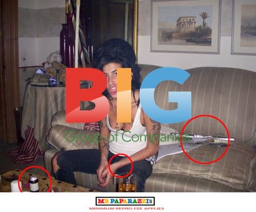 Amy Winehouse Sings Racist Chant