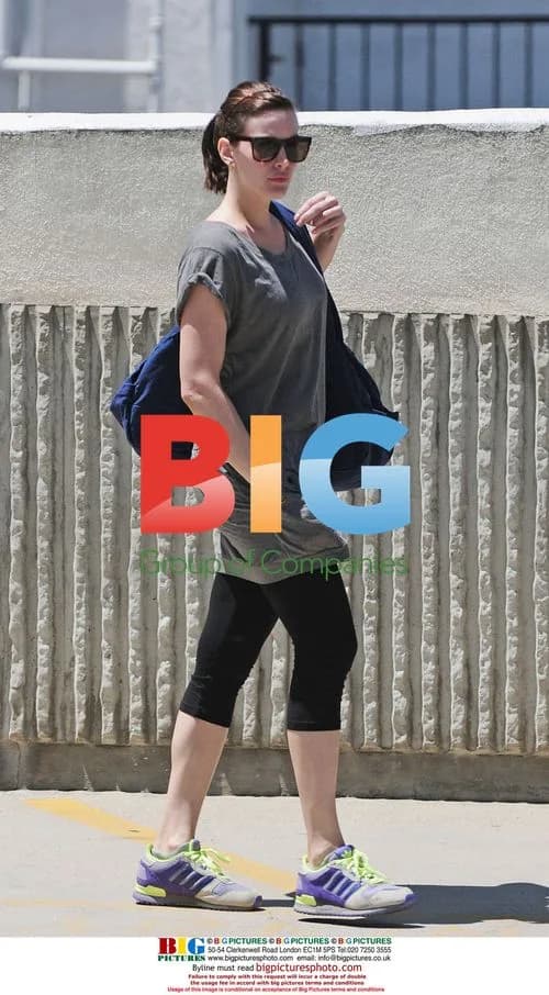 Liv Tyler has early workout before Pasadena day with son Milo