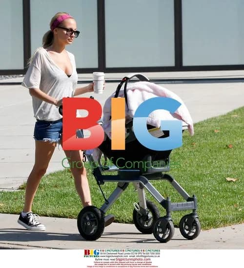 Nicole Richie and daughter Harlow out for a stroll