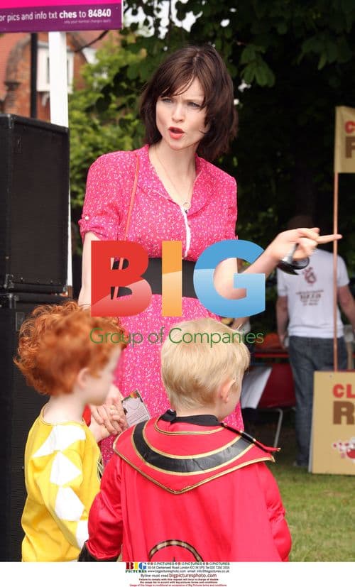 Sophie Ellis Bextor at Bedford Park Festival