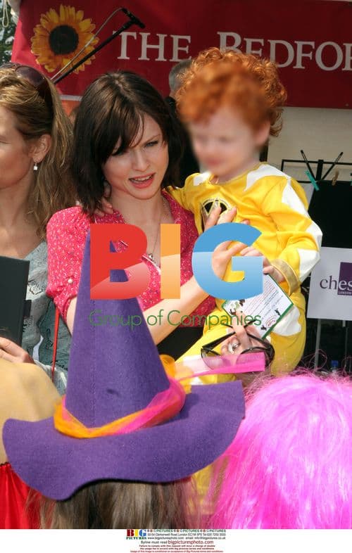 Sophie Ellis Bextor judges kids' contest