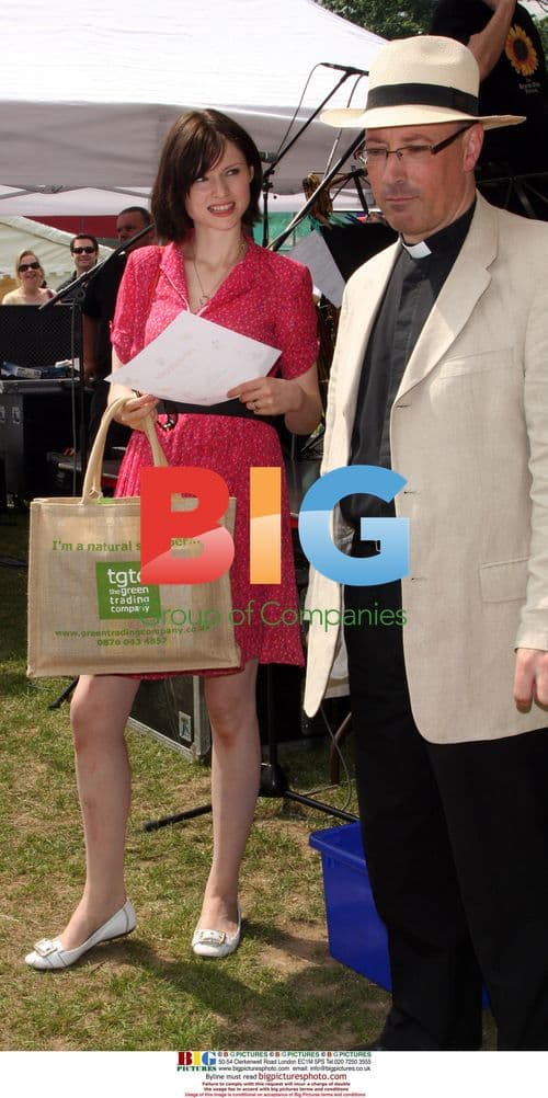 Sophie Ellis Bextor at Bedford Park Festival