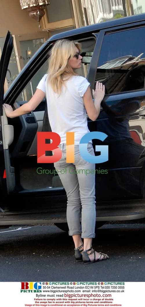 Kate Moss shops in London