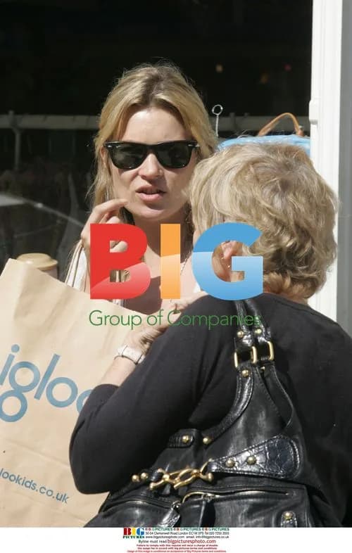 Kate Moss shops in London