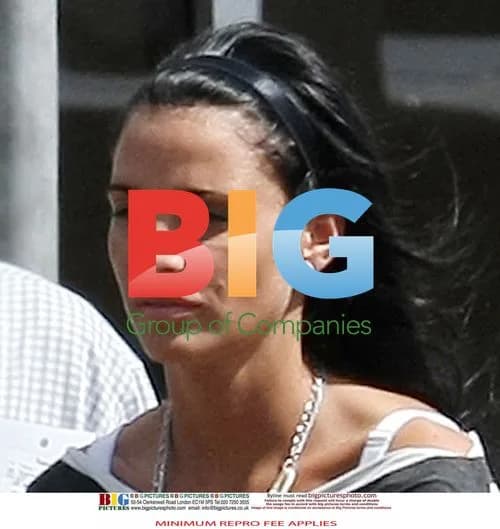 Katie Price celebrates 30th birthday in Australia